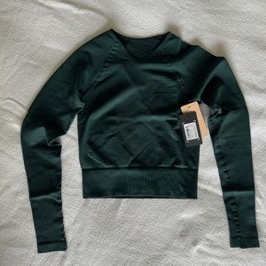 NUX Active Long Sleeve Crop Top - Deep, Dark Sierra Green